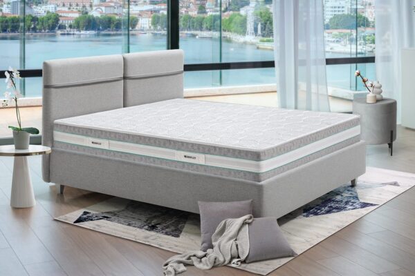 Eminflex Materassi Infinity matrimoniale con letto ambientato