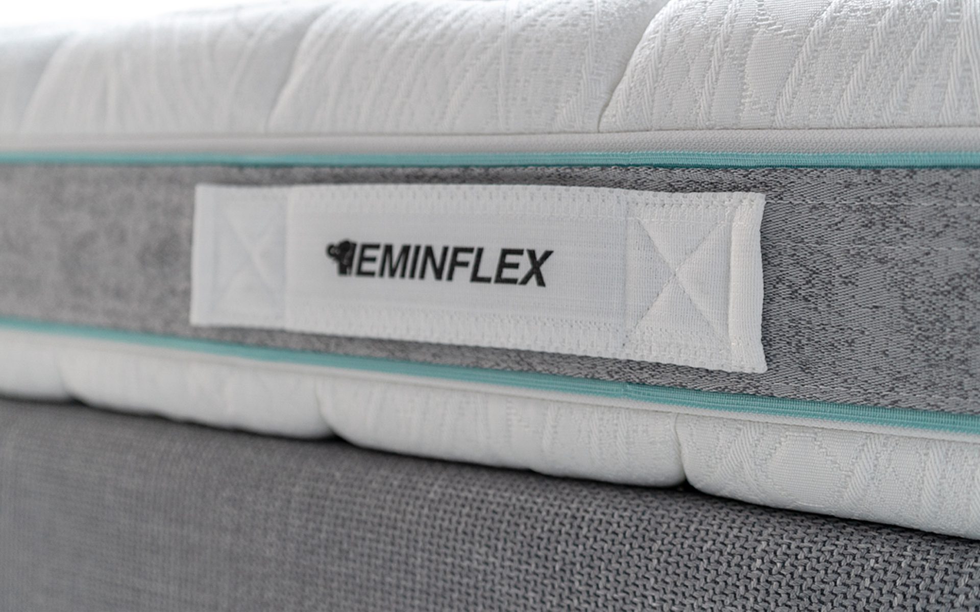 Eminflex Materassi Naturity matrimoniale dettaglio fascia con maniglia