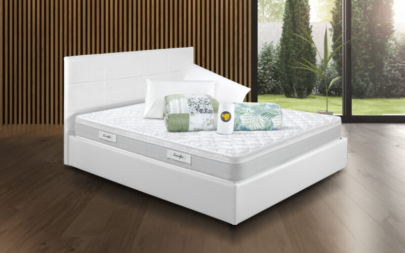 Eminflex Materassi Giulietta matrimoniale offerta con letto contenitore Anna bianco chiuso e kit notte